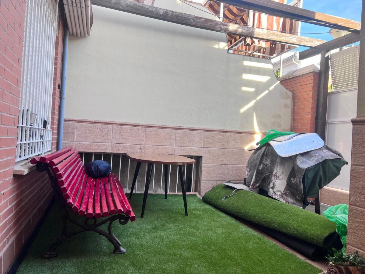 شقة غرناطة  في Casa Ideal Familias Y Grupos Con Balcones Exterior Soleada Patios Cerca Alhambra, Sierra Nevada, Rio Genil, Lancha Del Genil, Parque Llano Y Reloj Del Sol Con Barbacoas, Campo De Futbol, Circuito Gimnasia المظهر الخارجي الصورة