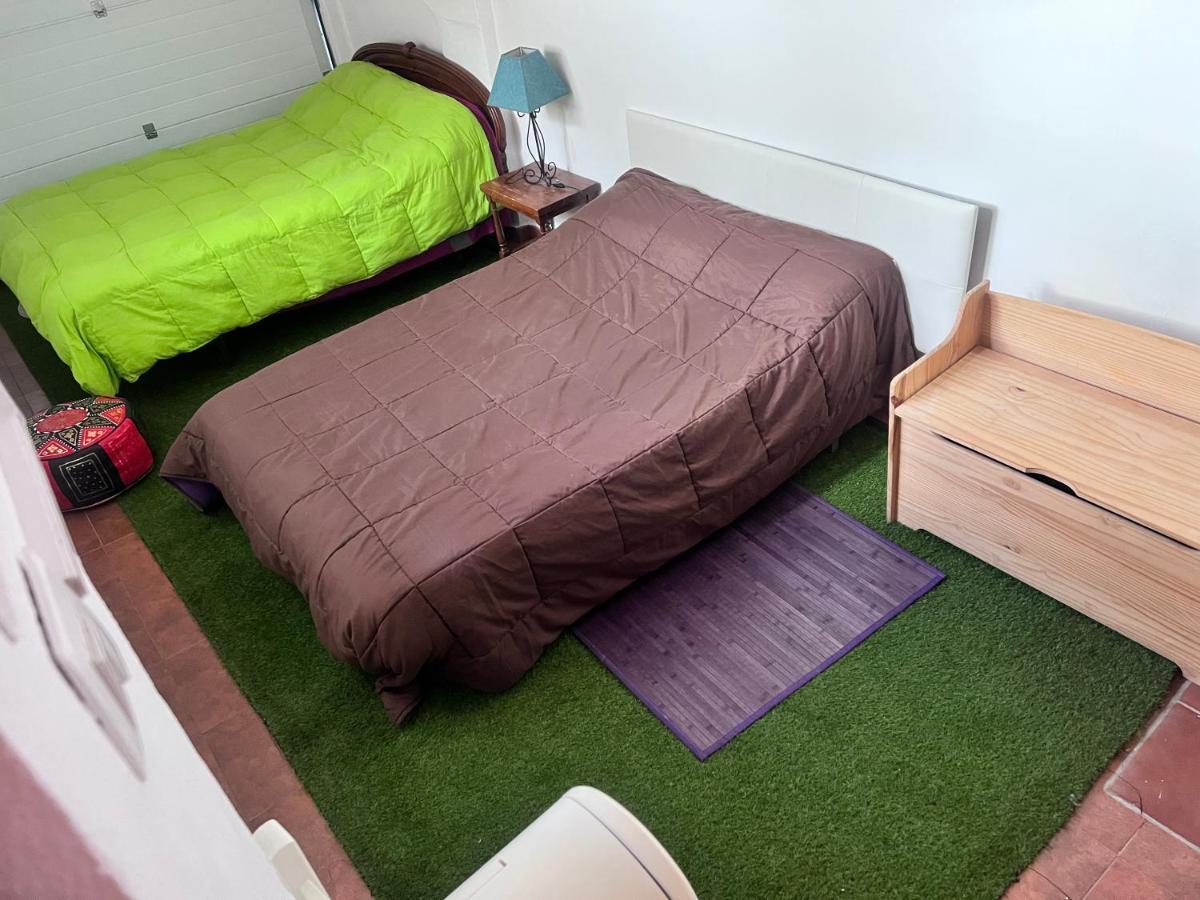 شقة غرناطة  في Casa Ideal Familias Y Grupos Con Balcones Exterior Soleada Patios Cerca Alhambra, Sierra Nevada, Rio Genil, Lancha Del Genil, Parque Llano Y Reloj Del Sol Con Barbacoas, Campo De Futbol, Circuito Gimnasia المظهر الخارجي الصورة