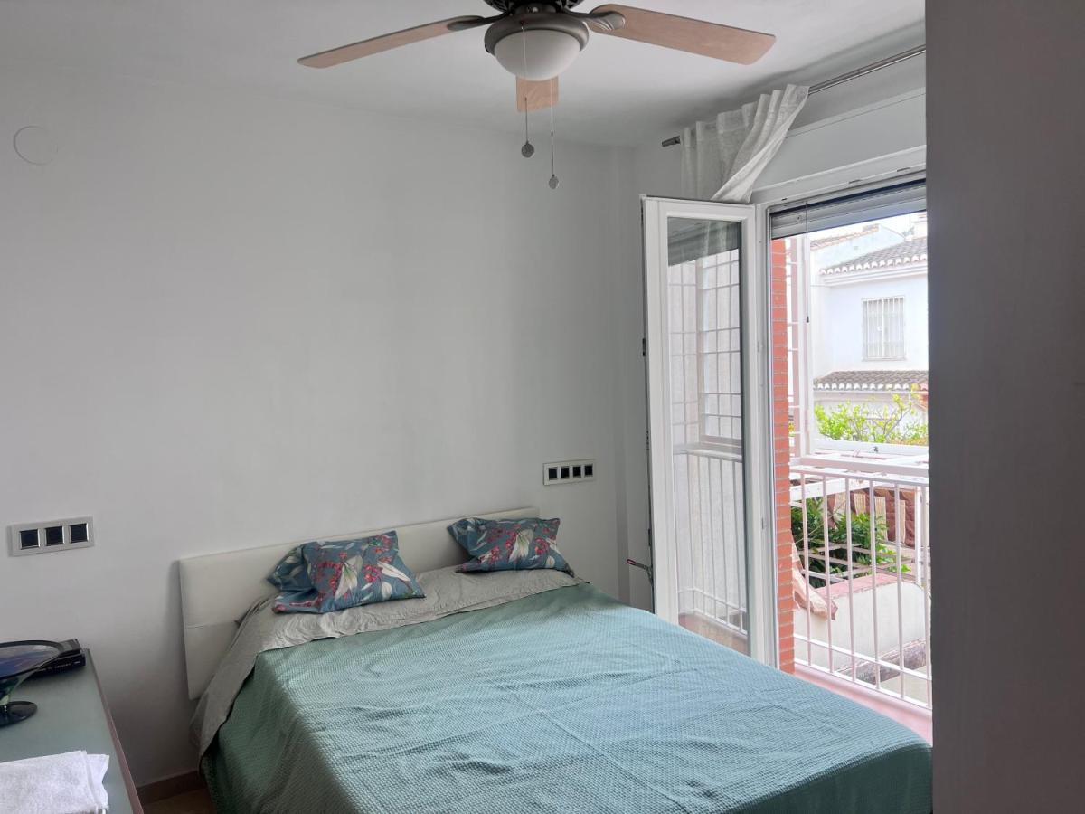 شقة غرناطة  في Casa Ideal Familias Y Grupos Con Balcones Exterior Soleada Patios Cerca Alhambra, Sierra Nevada, Rio Genil, Lancha Del Genil, Parque Llano Y Reloj Del Sol Con Barbacoas, Campo De Futbol, Circuito Gimnasia المظهر الخارجي الصورة