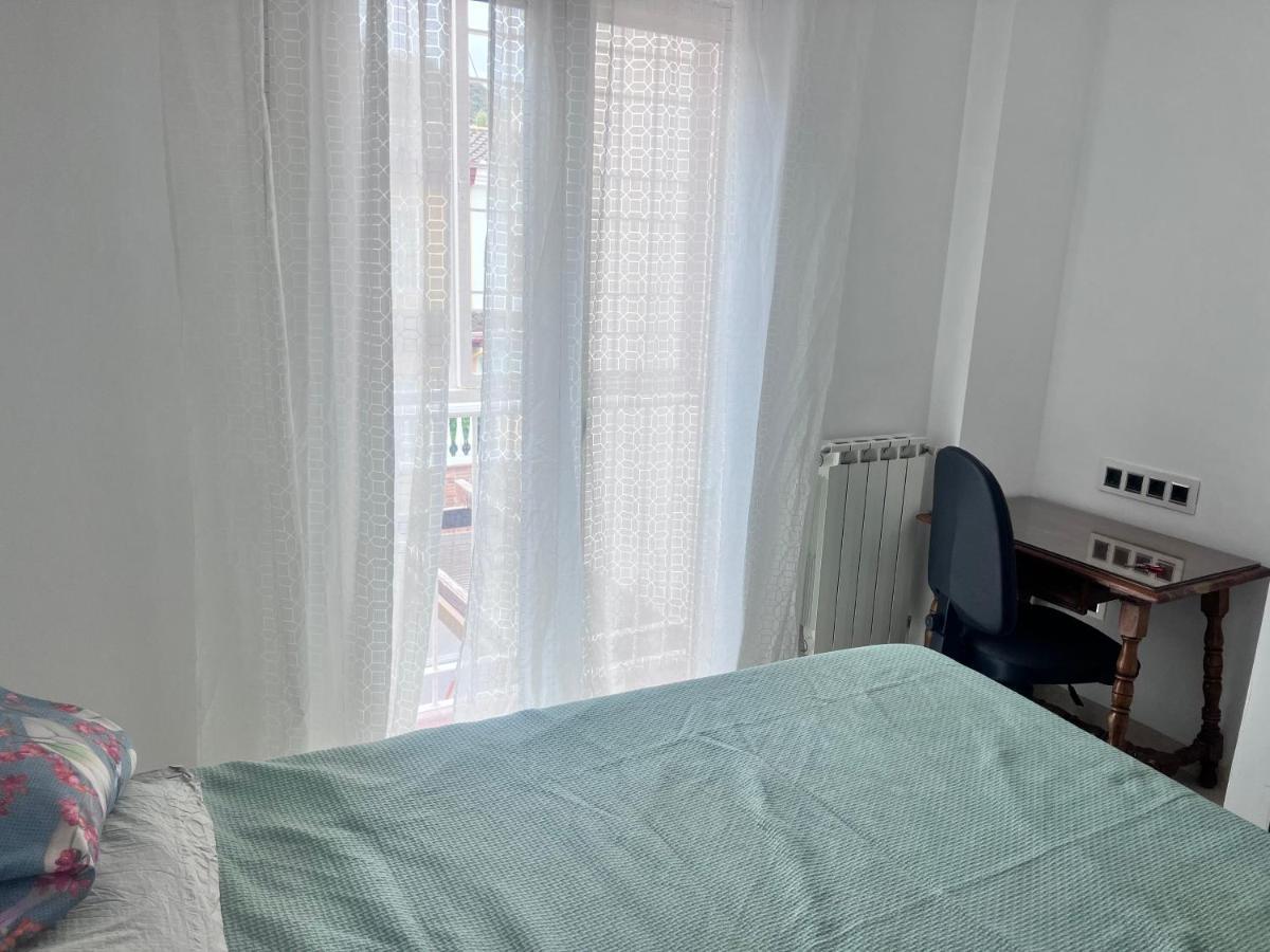 شقة غرناطة  في Casa Ideal Familias Y Grupos Con Balcones Exterior Soleada Patios Cerca Alhambra, Sierra Nevada, Rio Genil, Lancha Del Genil, Parque Llano Y Reloj Del Sol Con Barbacoas, Campo De Futbol, Circuito Gimnasia المظهر الخارجي الصورة