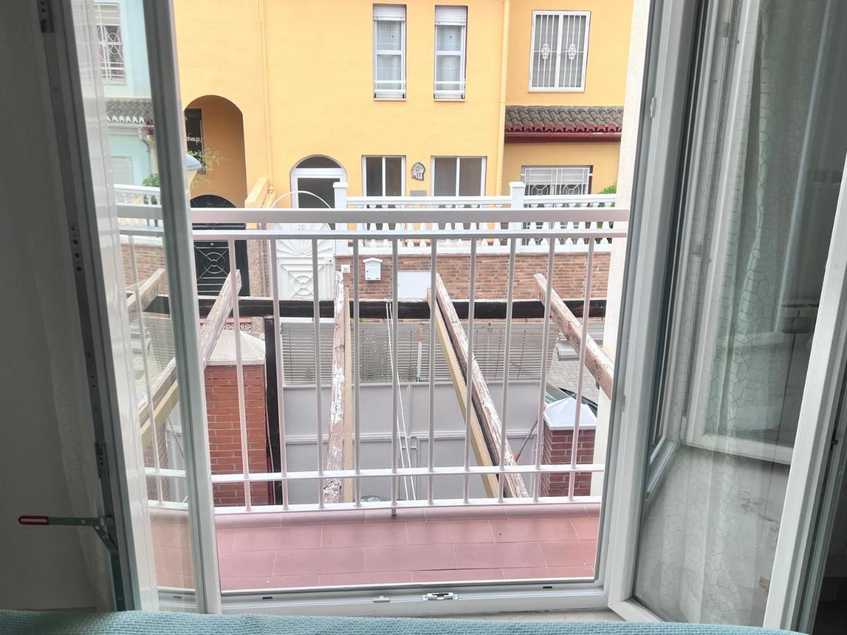 شقة غرناطة  في Casa Ideal Familias Y Grupos Con Balcones Exterior Soleada Patios Cerca Alhambra, Sierra Nevada, Rio Genil, Lancha Del Genil, Parque Llano Y Reloj Del Sol Con Barbacoas, Campo De Futbol, Circuito Gimnasia المظهر الخارجي الصورة