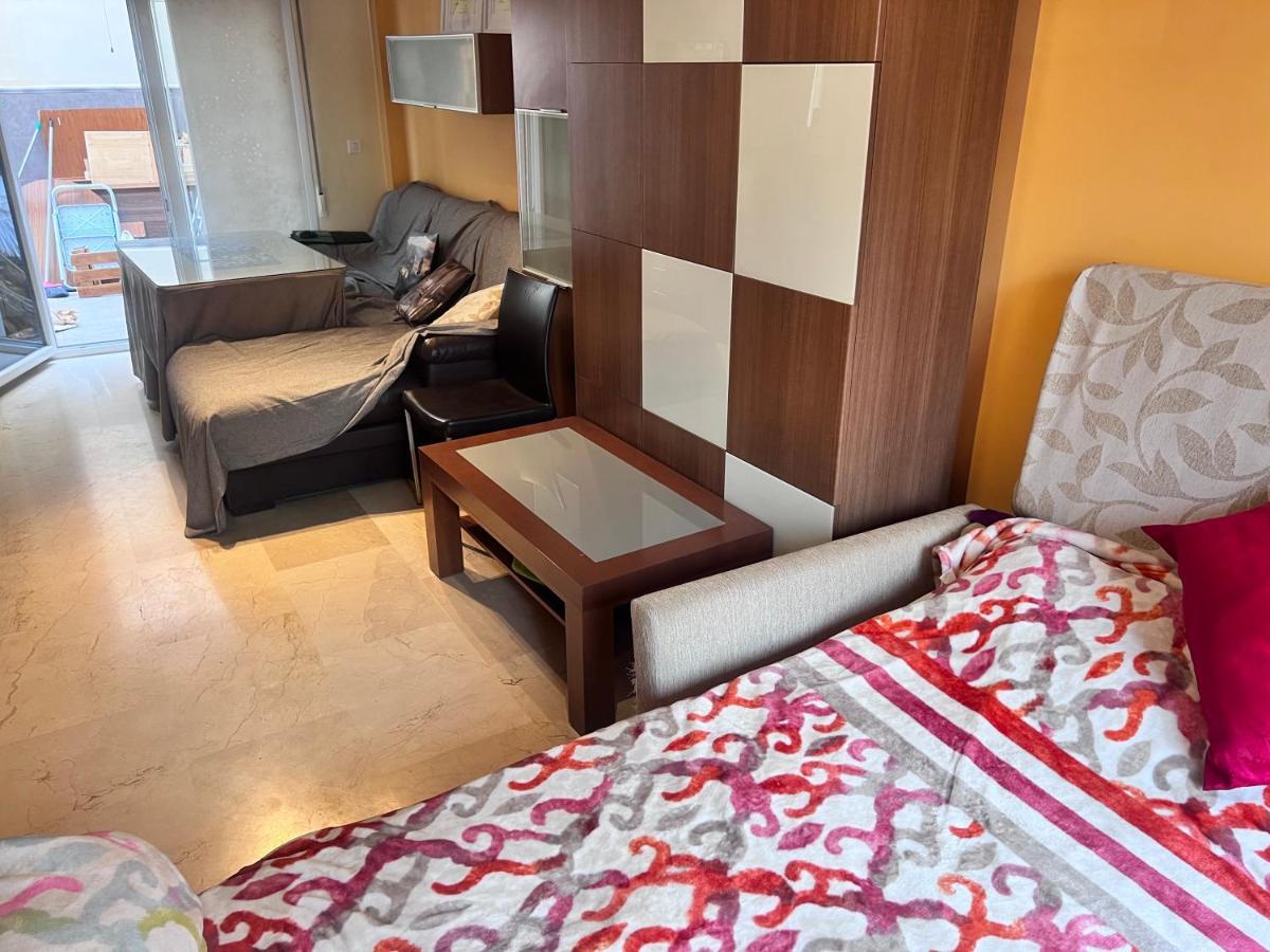 شقة غرناطة  في Casa Ideal Familias Y Grupos Con Balcones Exterior Soleada Patios Cerca Alhambra, Sierra Nevada, Rio Genil, Lancha Del Genil, Parque Llano Y Reloj Del Sol Con Barbacoas, Campo De Futbol, Circuito Gimnasia المظهر الخارجي الصورة